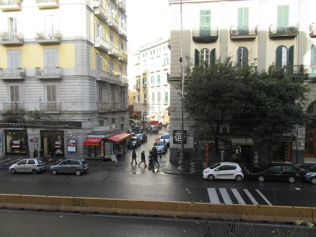 General view, B&B Rettifilo, Naples