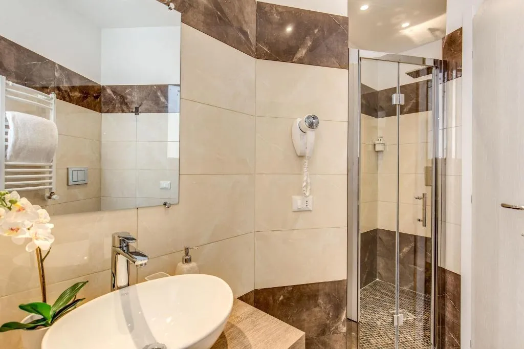 Room, The Bridge Suites, Rome