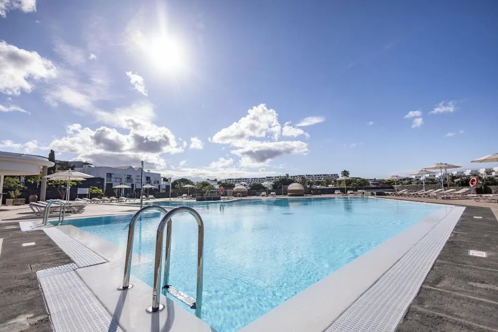 Sports and Entertainment, Caybeach Papagayos, Lanzarote