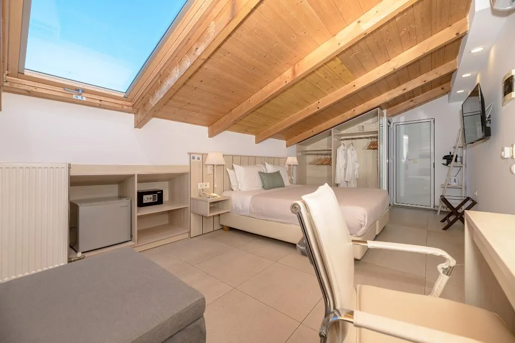 TWIN SIDE SEA VIEW WITH BALCONY Room, Iakinthos, Tsilivi Beach, Zante