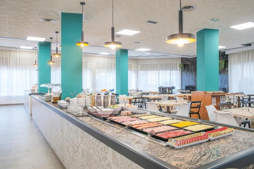Restaurant, Hotel Lloret Santa Rosa by Pierre & Vacances, Costa Brava