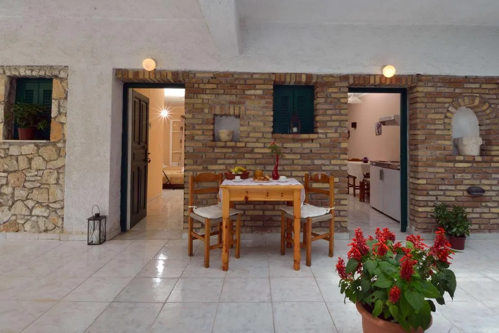STUDIO STANDARD Room, Damaskis Studios, Corfu