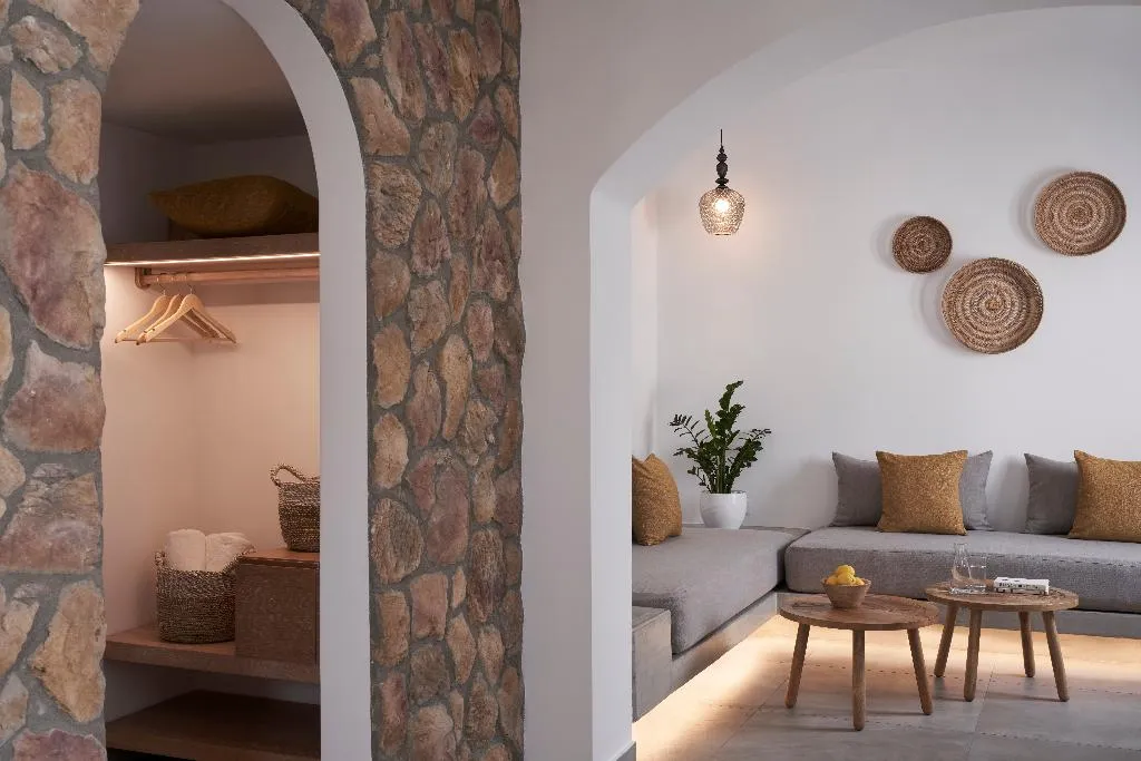 SUITE ONE BEDROOM Room, Makris Beach Hotel, Santorini