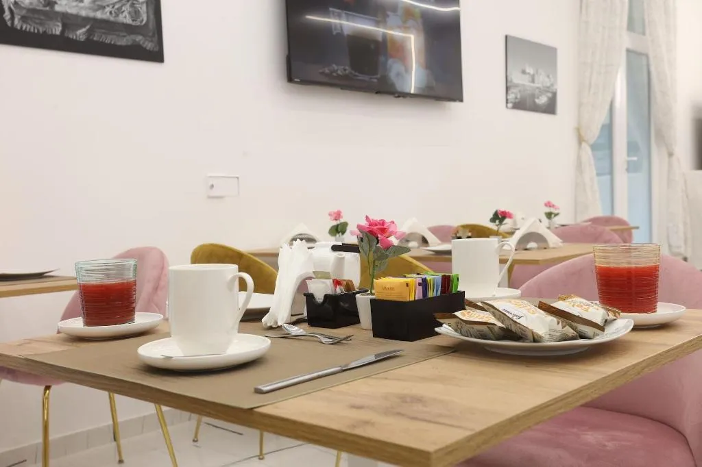 Restaurant, Palazzo Sant'Arcangelo, Naples