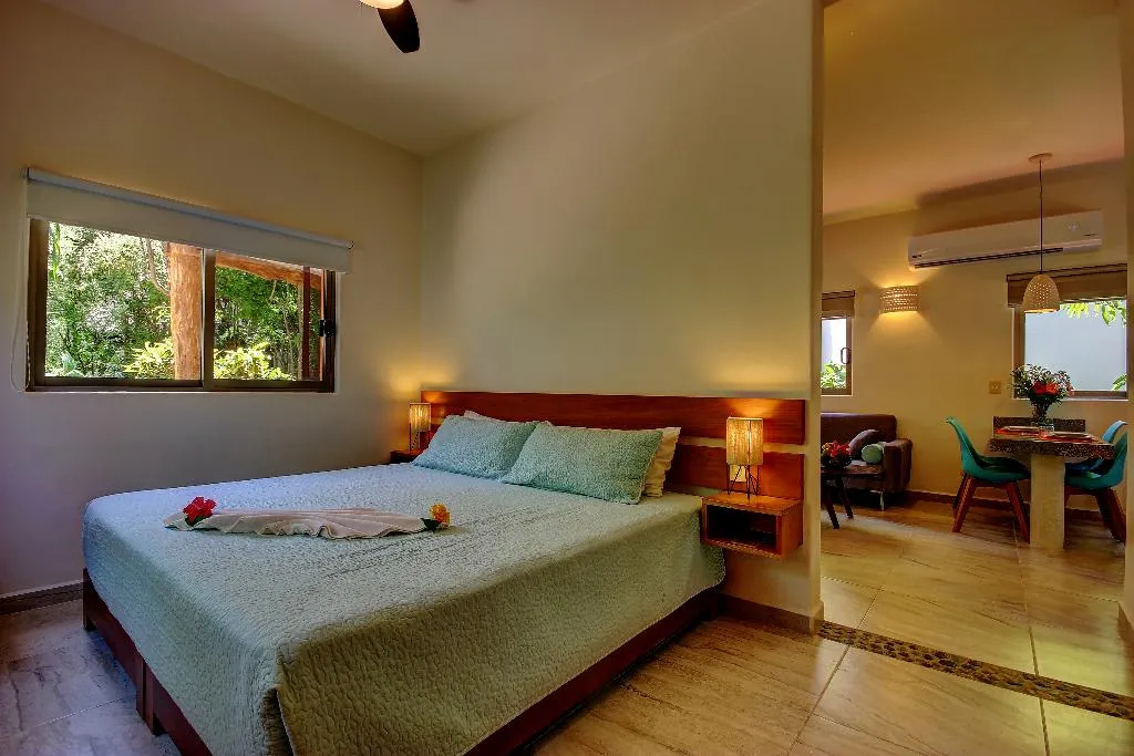 BUNGALOW KING SIZE BED Room, Riviera Maya Suites, Playa Del Carmen
