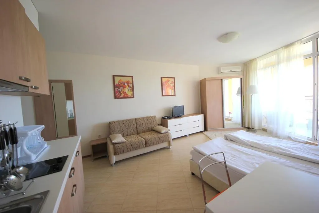 STUDIO POOL VIEW Room, Menada Grand Resort Apartments, Bourgas
