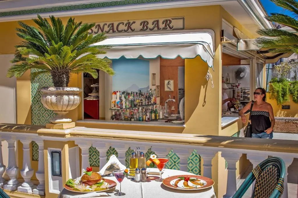 Bar, Grand Hotel La Pace, Naples