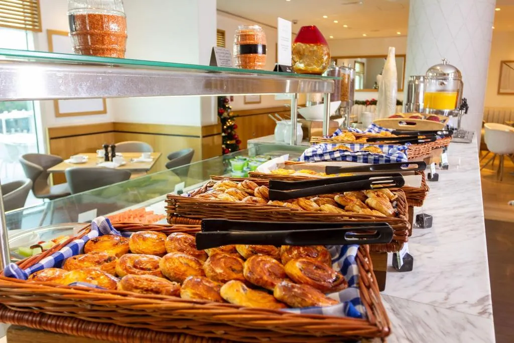 Restaurant, Premier Inn Silicon Oasis, Dubai