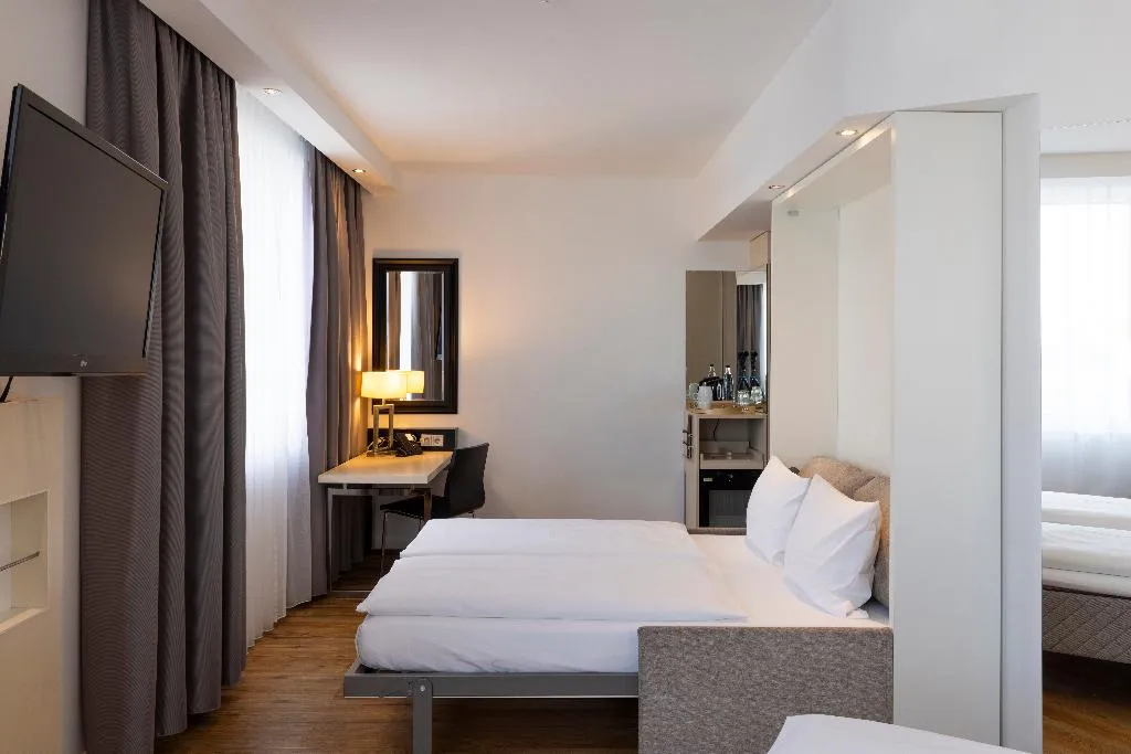 FAMILY ROOM SUPERIOR Room, Scandic Berlin Kurfürstendamm, Berlin