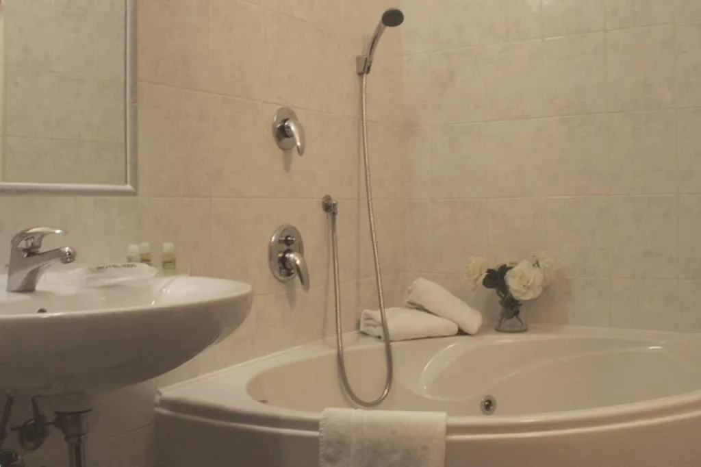 Room, Hotel Motel 2000, Milan