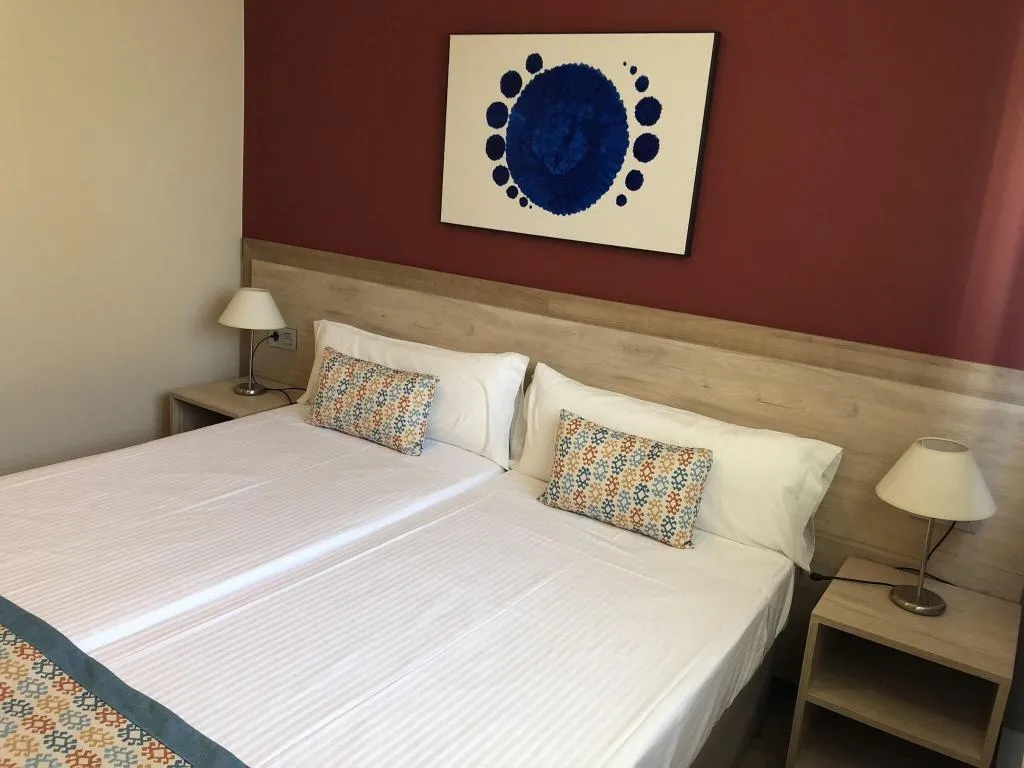 APARTMENT THREE BEDS Room, Plaza Picasso Apartamentos, Valencia