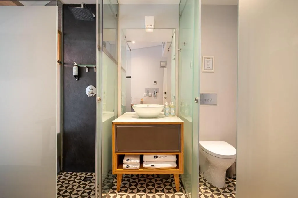 TWIN STANDARD Room, Feels Like Home Santa Catarina Prime Suites, Porto
