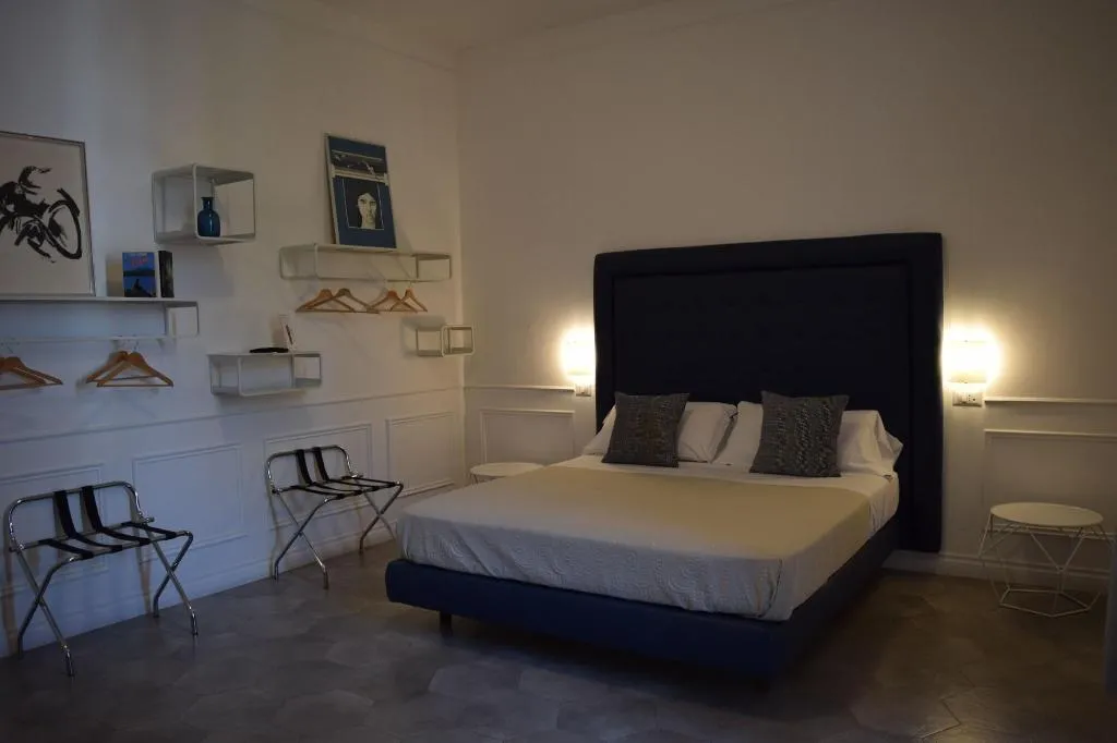 Room, Palazzo Balsamo, Naples