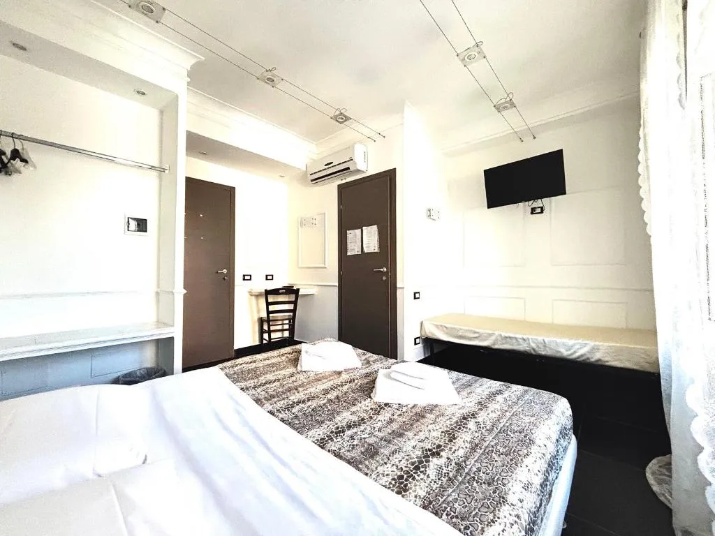 DOUBLE STANDARD Room, Palace Rome, Rome