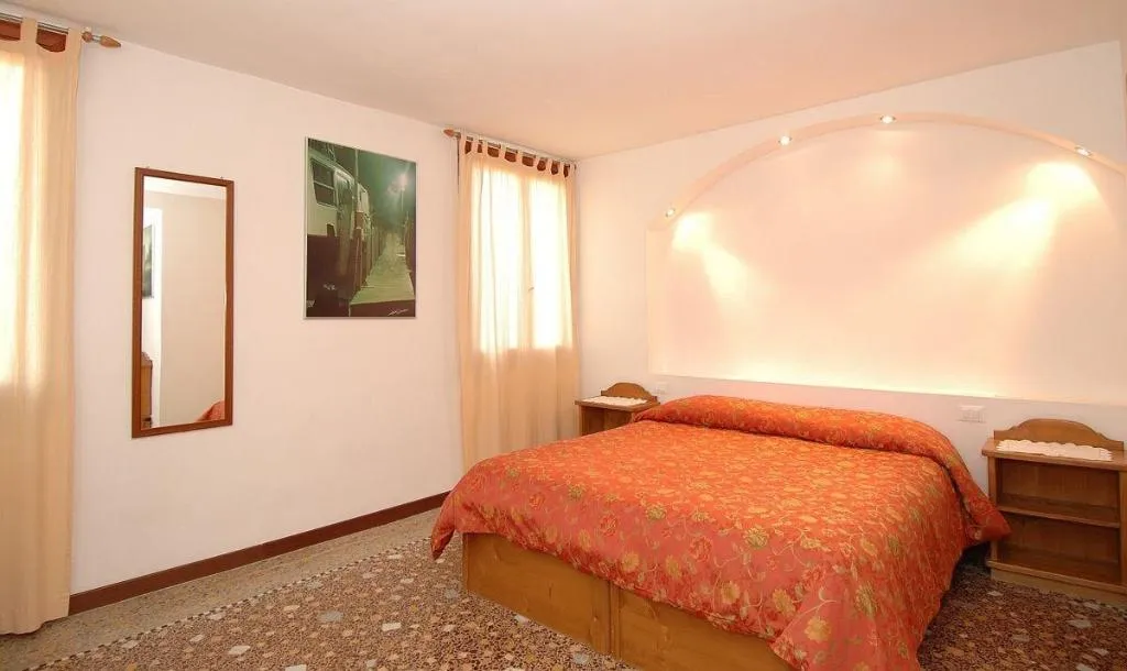 Room, Ai Bareteri, Venice