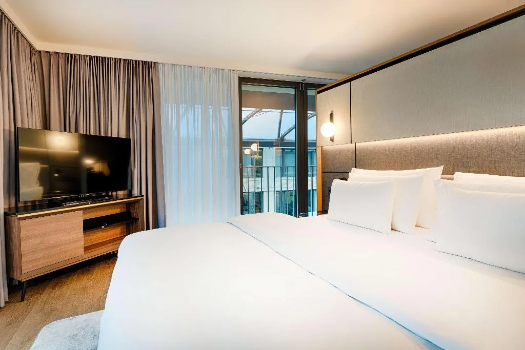 Room, Radisson Collection Hotel, Berlin, Berlin
