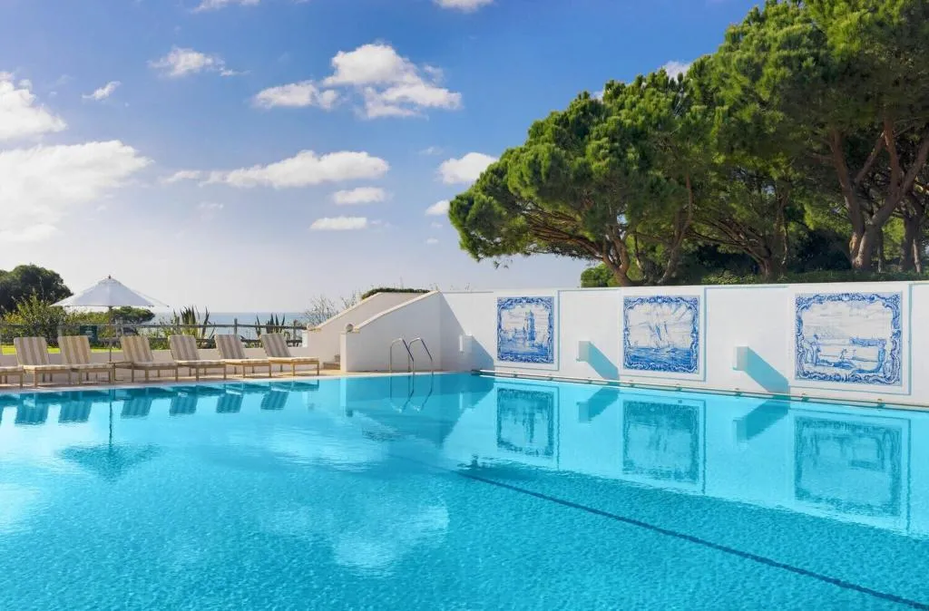 Pool, Pine Cliffs Gardens, Algarve