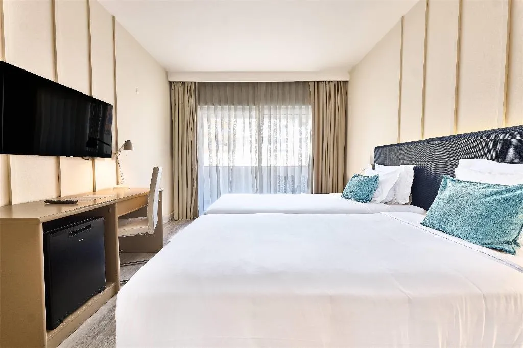 TWIN Accessible Room, Tryp Lisboa Caparica Mar Hotel, Lisbon