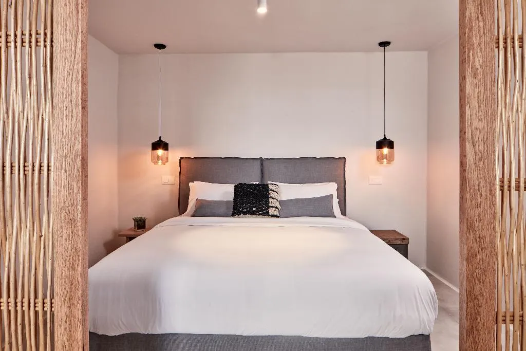 SUITE WITH JACUZZI Room, Boho Suites Mykonos, Mykonos