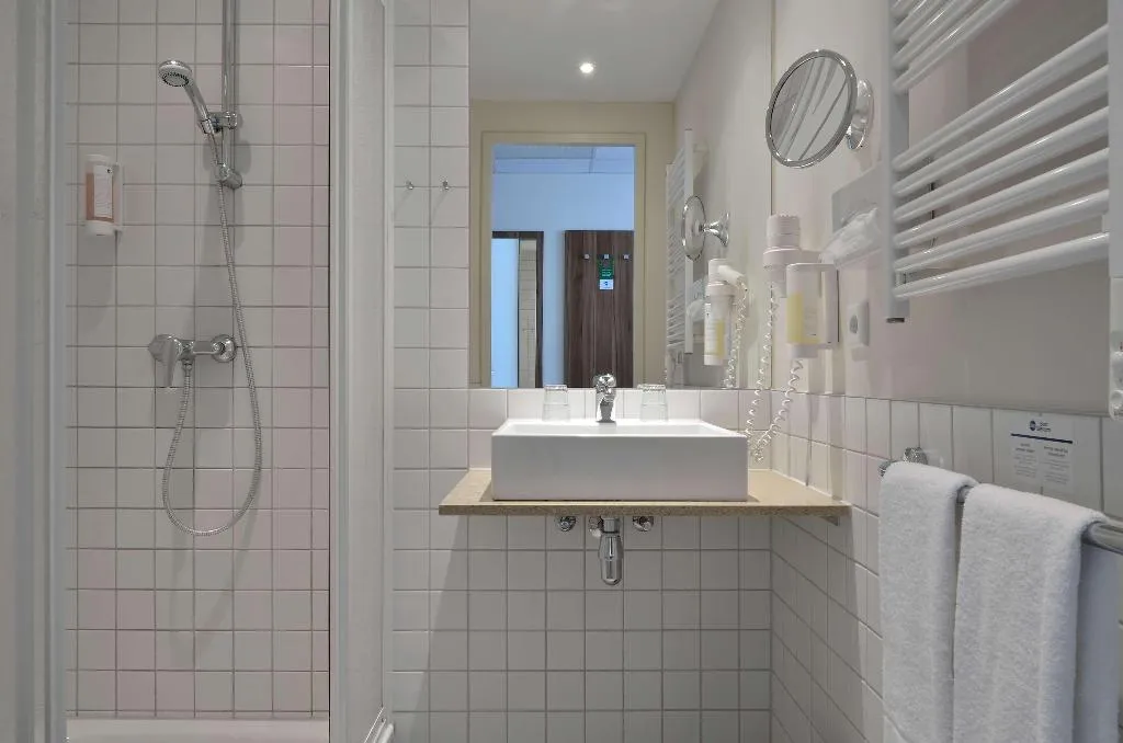 DOUBLE STANDARD Room, B&B HOTEL Berlin City-Ost, Berlin