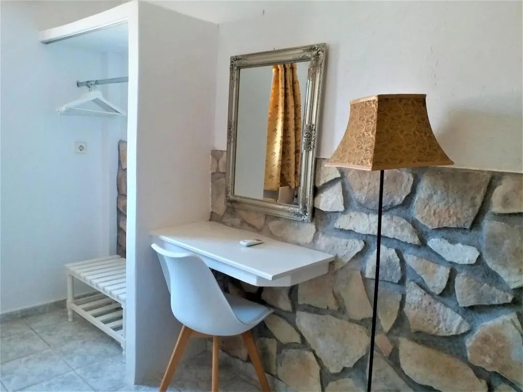 Room, Atalos Suites, Santorini