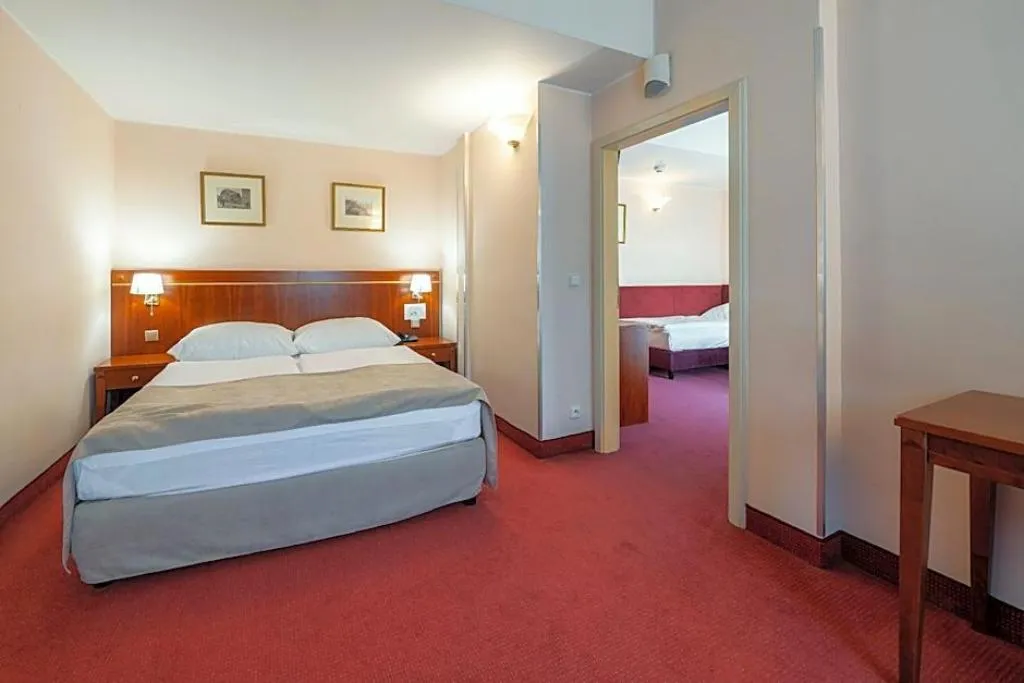 Room, Hotel Raffaello, Prague