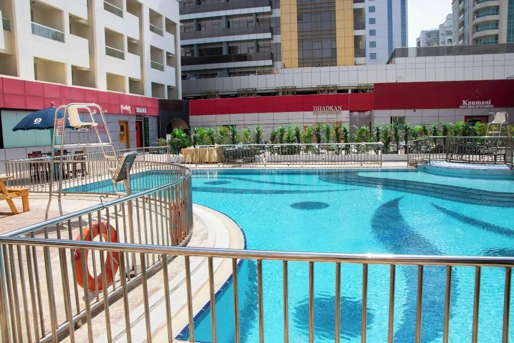 Pool, Dubai Grand Hotel by Fortune, Dubai
