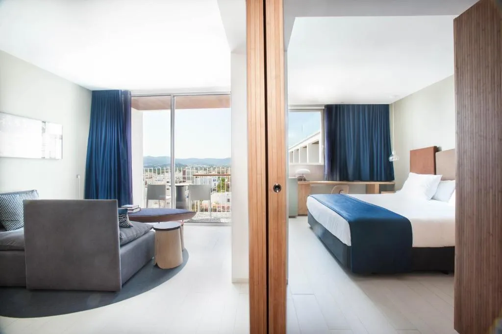 JUNIOR SUITE PARTIAL SEA VIEW Room, Ocean Drive Talamanca, Ibiza