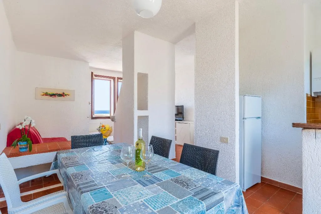 APARTMENT CAPACITY 6 TWO BEDROOMS Room, Residence Baia Santa Reparata, Olbia