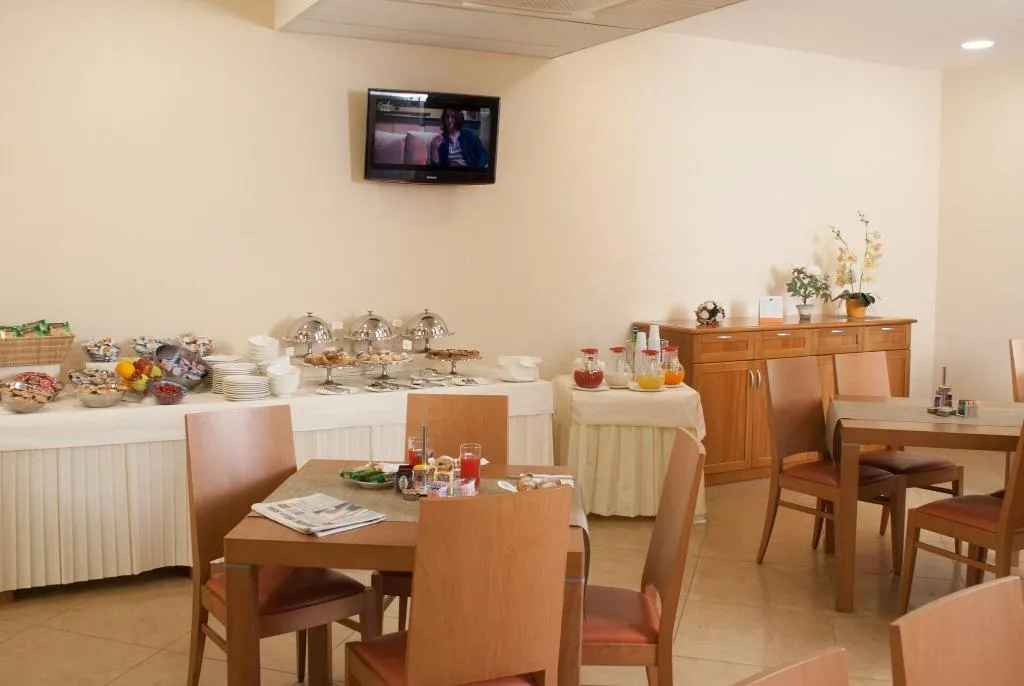 Restaurant, City Hotel Casoria, Naples