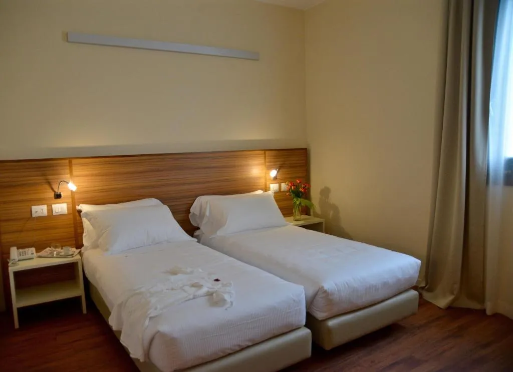 Room, Hotel Forum, Milan