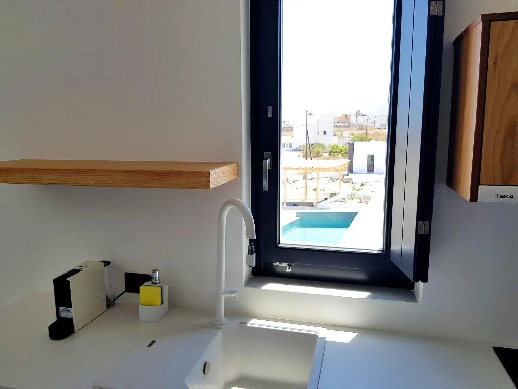 JUNIOR SUITE SEA VIEW Room, MyLithos Suites, Santorini