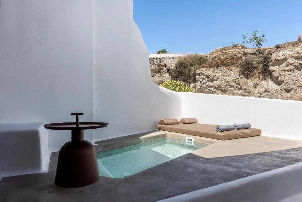 Room, Victoria Caves, Santorini
