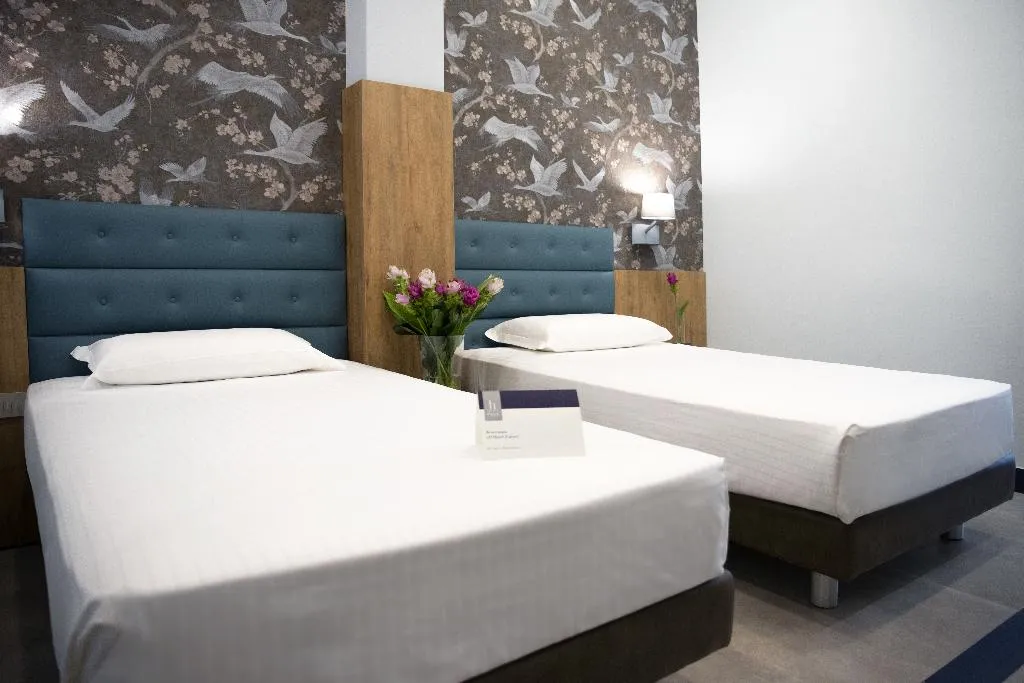 TWIN STANDARD Room, Palace Hotel, Naples