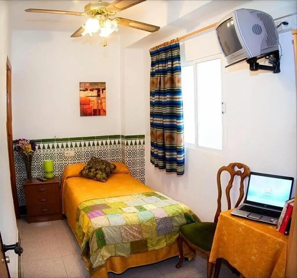 Room, Hostal Estacia N Almeria, Costa Almeria