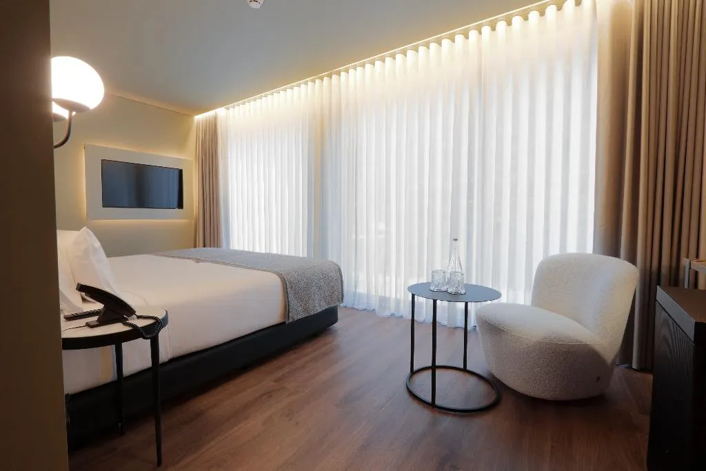 DOUBLE WITH TERRACE Room, Timbre Virtudes, Porto