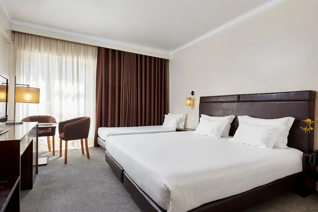 TRIPLE STANDARD Room, As Americas, Porto