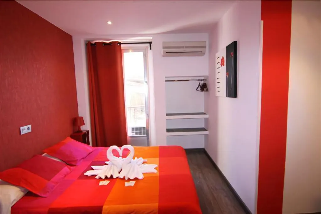 Room, Hostal Abril, Madrid
