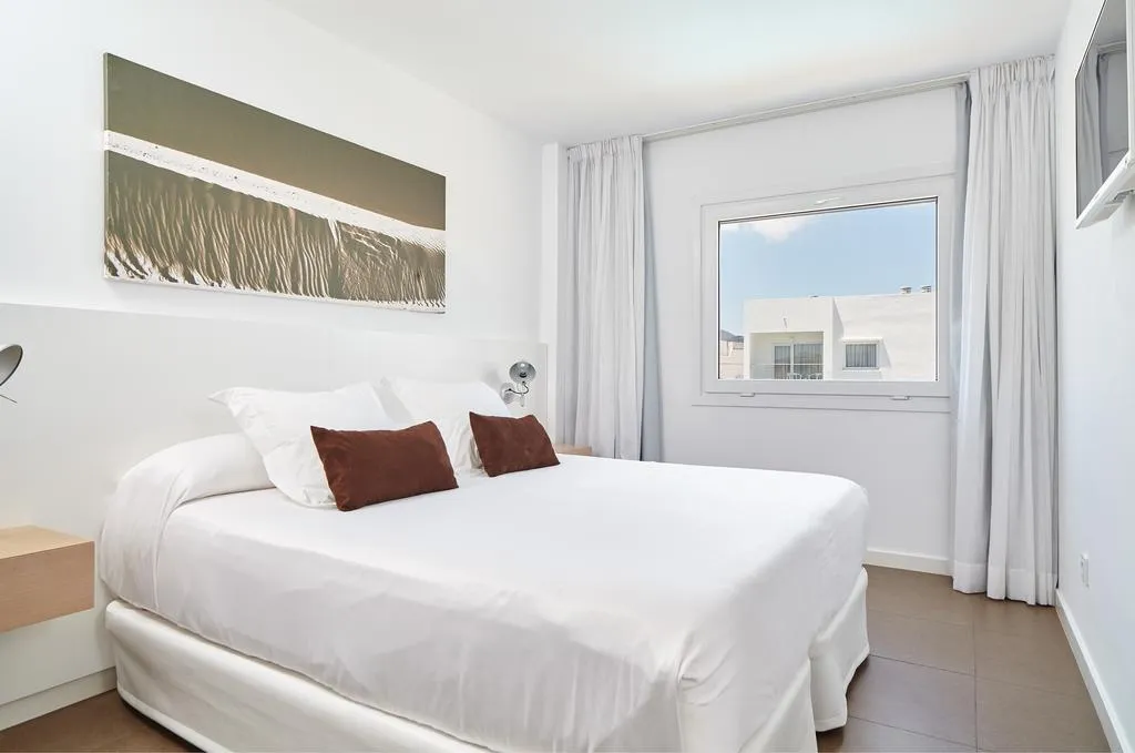 JUNIOR SUITE STANDARD Room, Ibiza Sun Apartments, Ibiza