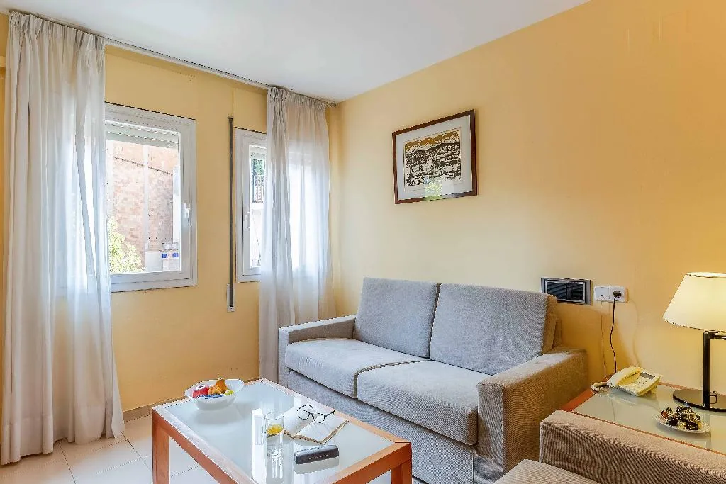 APARTMENT CAPACITY 2 Room, Aparthotel Bertran, Barcelona
