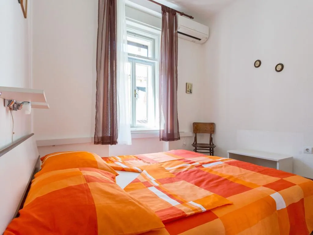APARTMENT CAPACITY 4 Room, Apartments Mara, Dubrovnik