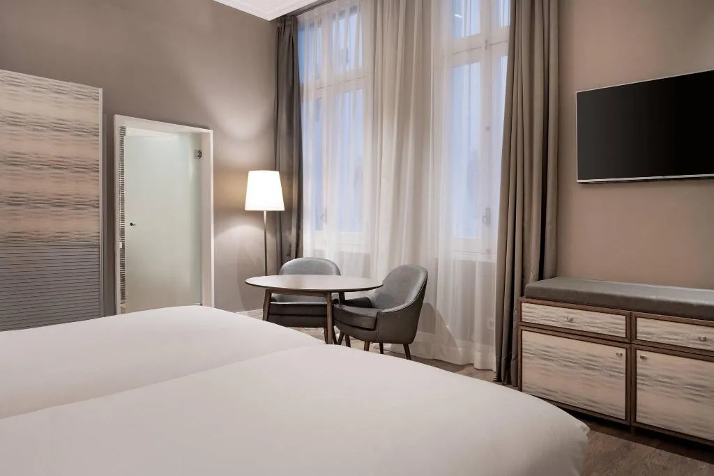 Room, AC Hotel Palacio del Retiro Autograph Collection, Madrid
