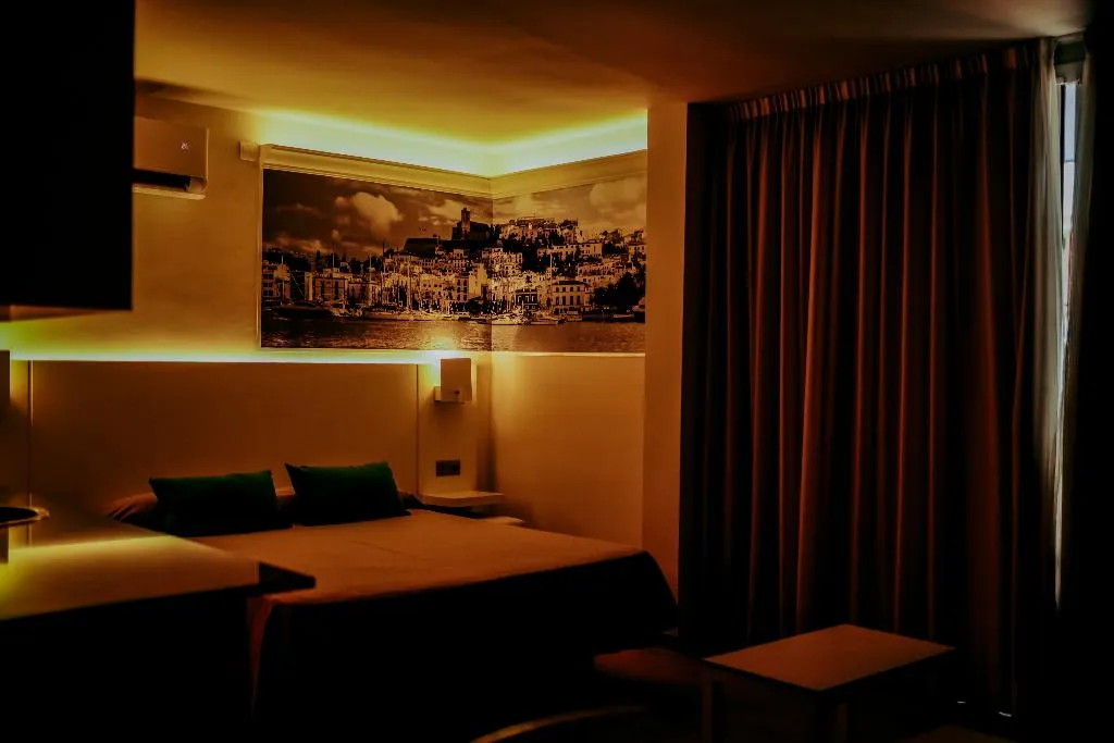 Room, Bora Bora Apartamentos - Adults Only, Ibiza