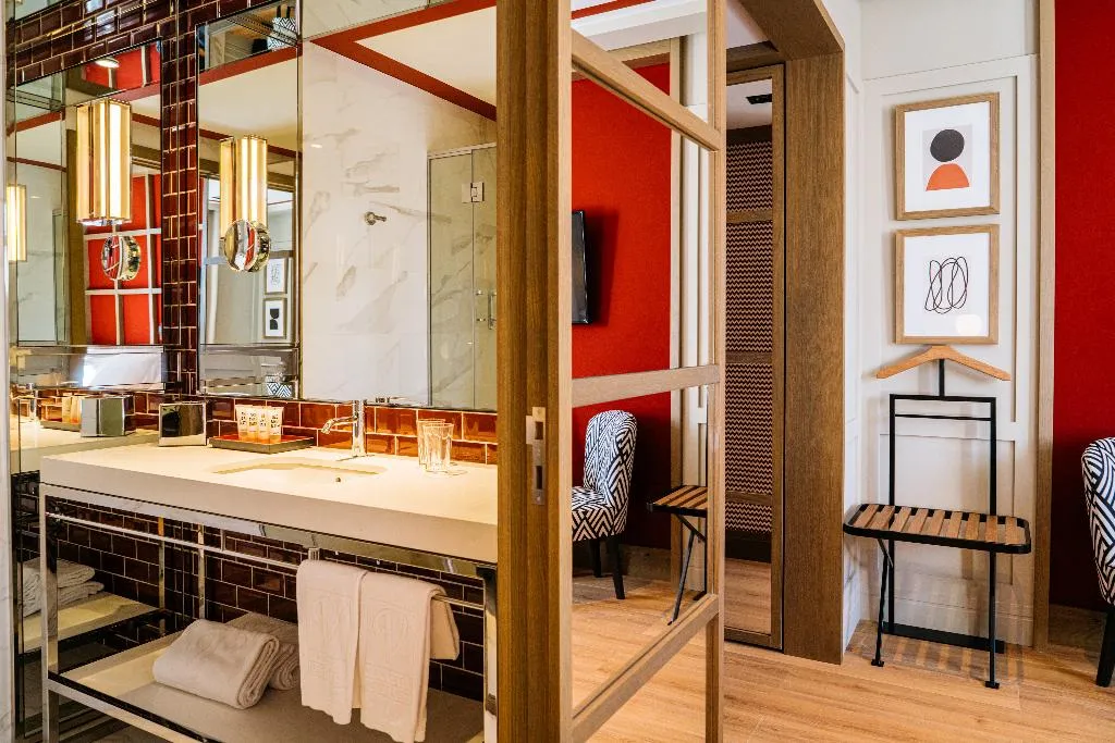 Double or Twin BASIC Room, Vincci Ponte De Ferro, Porto