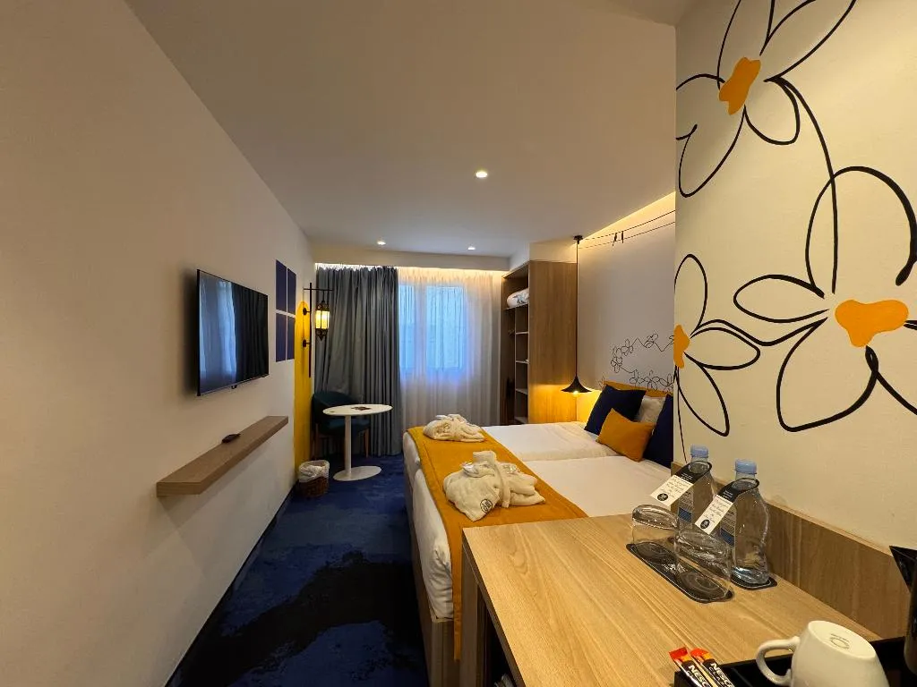 DOUBLE CLASSIC DOUBLE BED Room, Carlton, Tunisia
