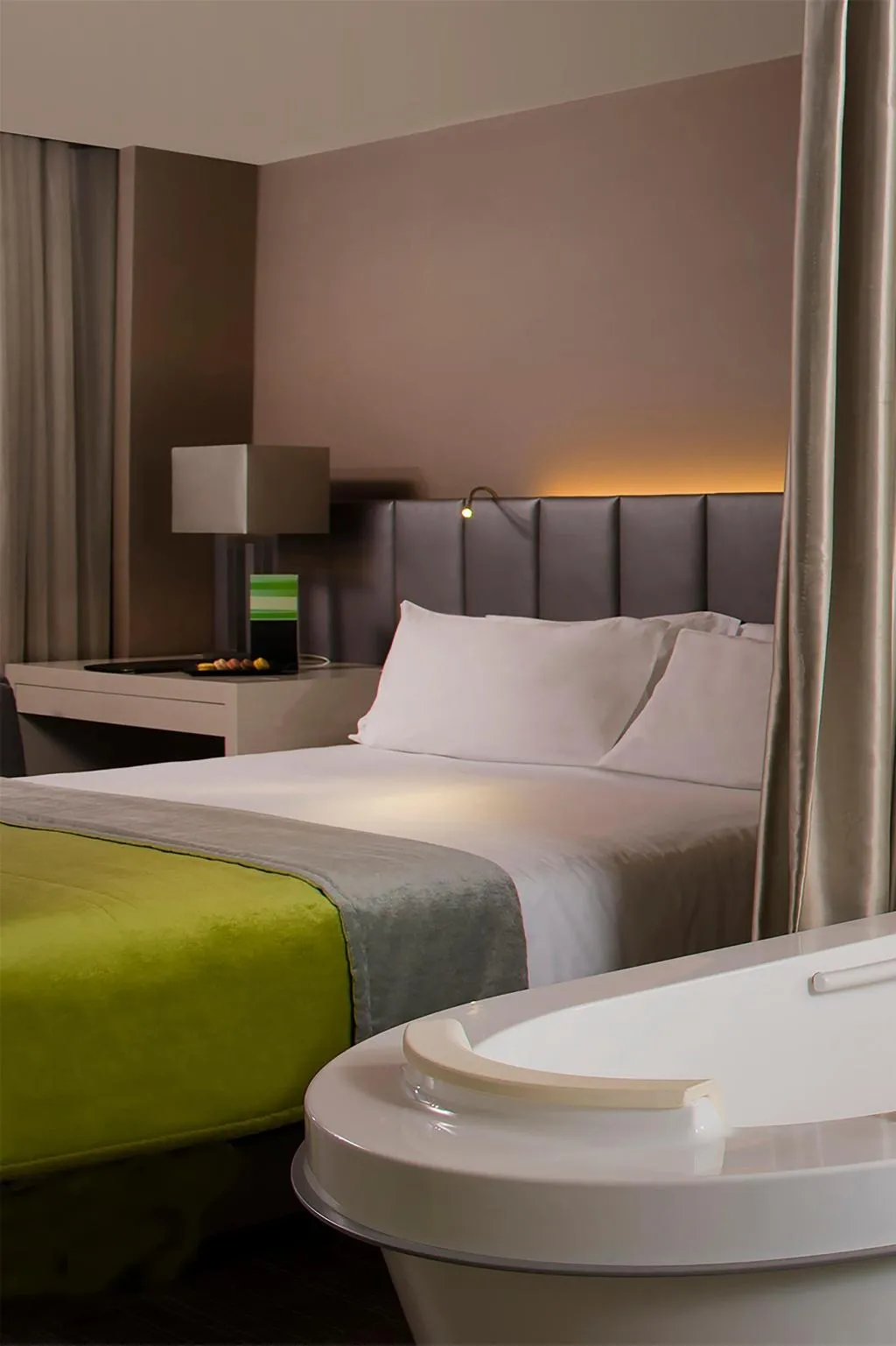 JUNIOR SUITE STANDARD Room, Melia Braga, Porto