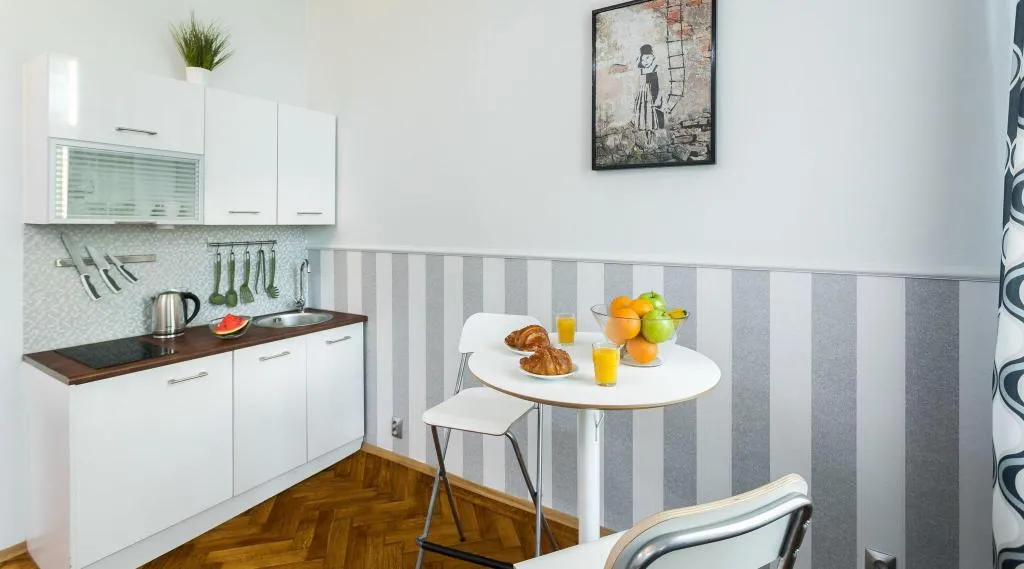 STUDIO DELUXE WITH VIEWS Room, Old Town Residence BIS, Krakow