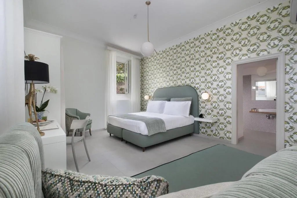 DOUBLE SUPERIOR Room, Relais Villa Savarese, Naples