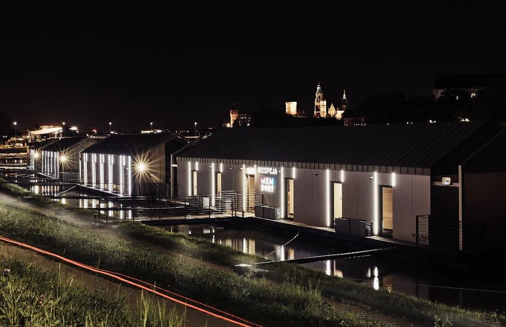 General view, New Port Hotel, Krakow