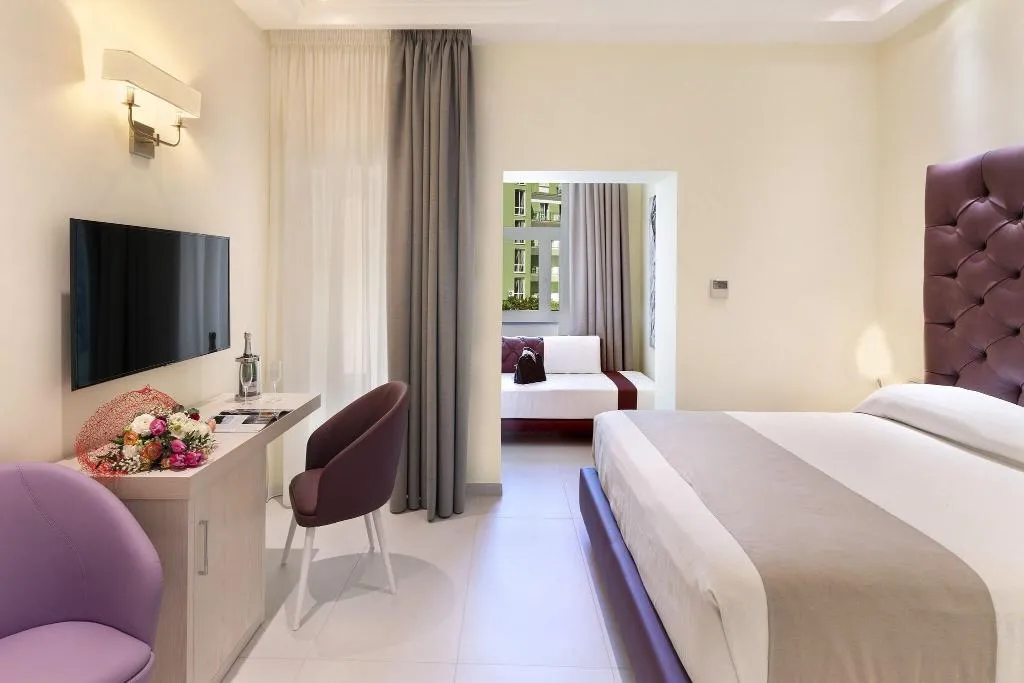 DOUBLE DELUXE KING BED Room, Palazzo Tritone, Naples